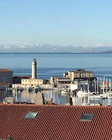 Lägenhet Attico Vista Mare